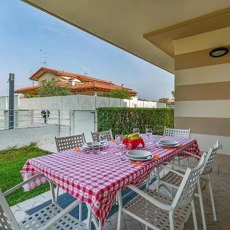 公寓 Amazing In Puegnago Sul Garda With Wifi